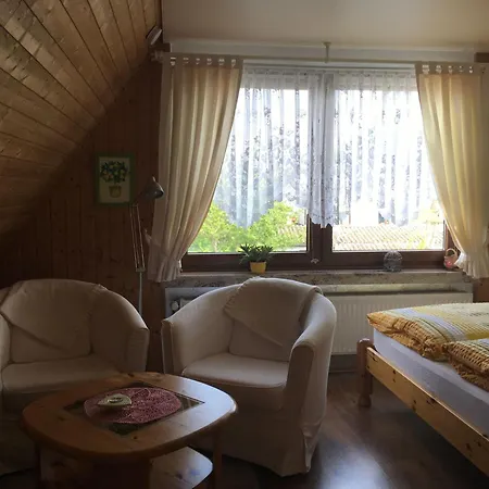 Gemuetliche-ferienwohnung-in-zingst